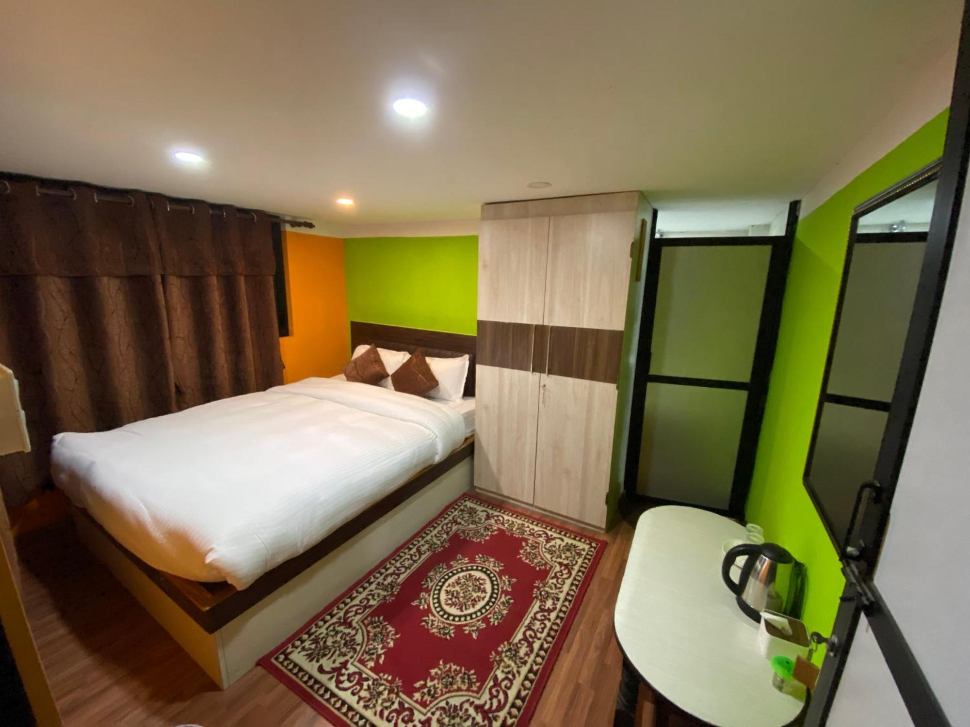 Chareli Resort Nagarkot Bagian luar foto