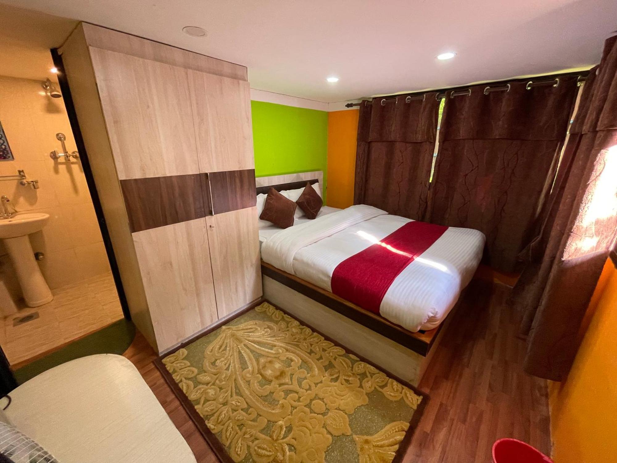 Chareli Resort Nagarkot Bagian luar foto