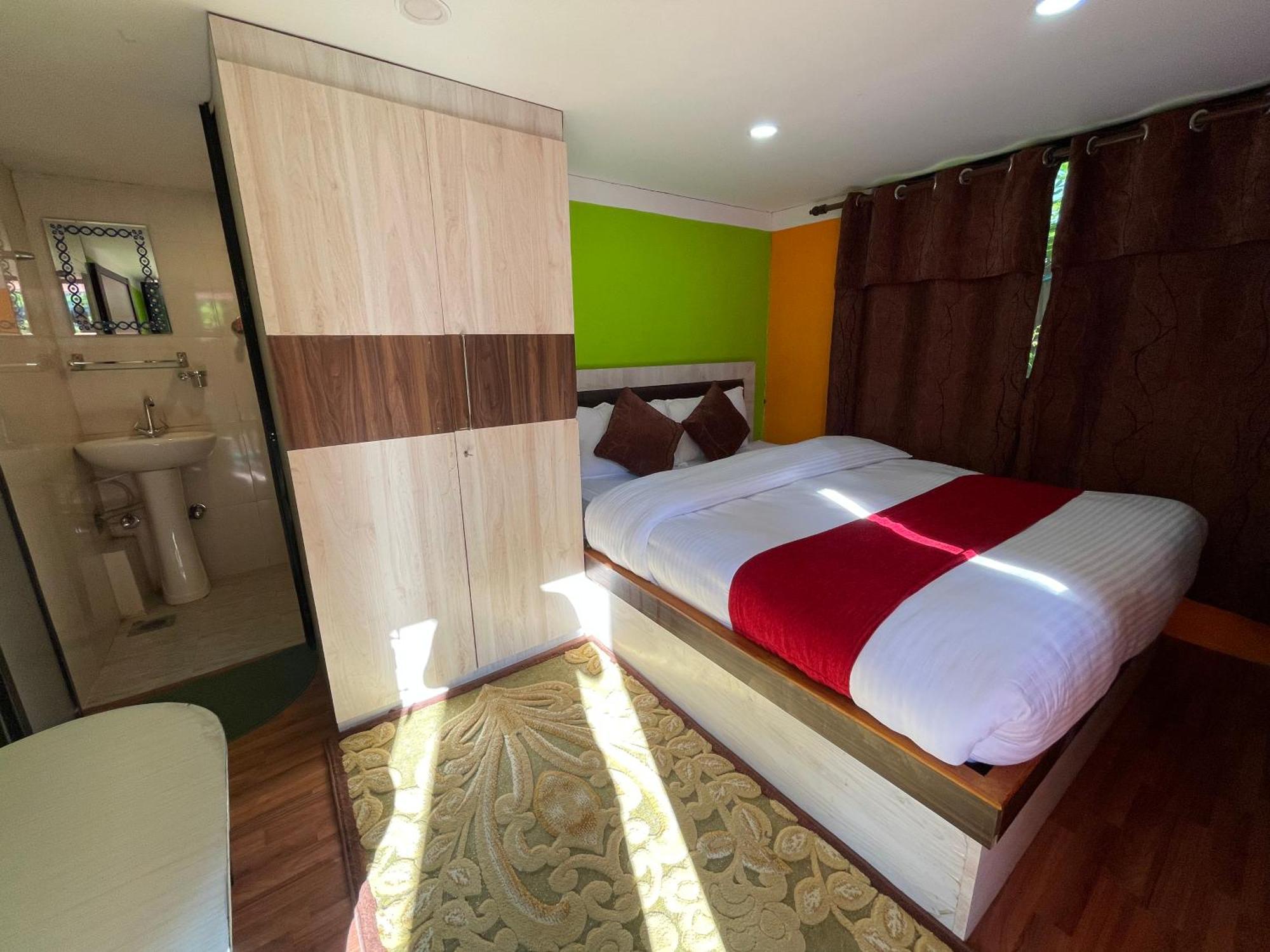 Chareli Resort Nagarkot Bagian luar foto